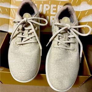 Allbirds Wool Mizzle Sneakers (Stony Cream)